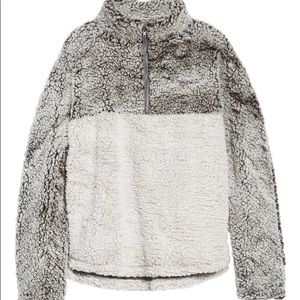 M Black/White Fluffy Thread & Supply Pull Over